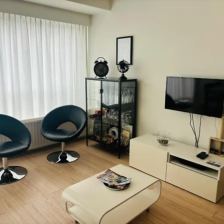شقة Familial, Lumineux Avec Parking & Terrasse *