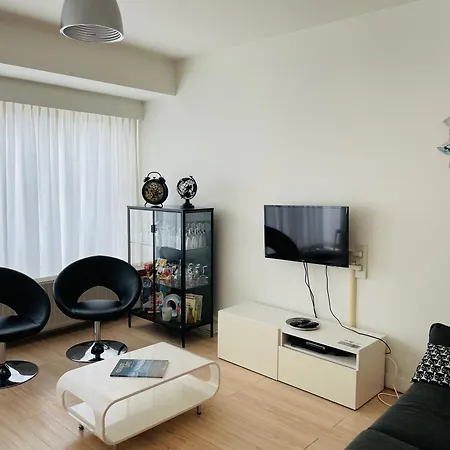 شقة Familial, Lumineux Avec Parking & Terrasse أوستيند