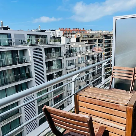 شقة Familial, Lumineux Avec Parking & Terrasse
