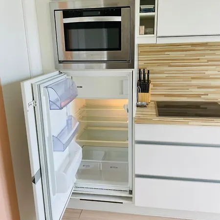 Familial, Lumineux Avec Parking & Terrasse * أوستيند